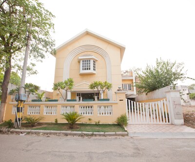 Shalom Residency